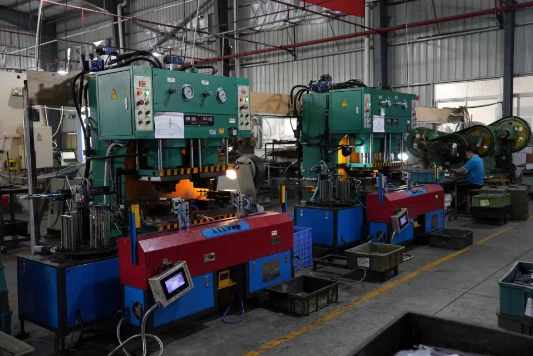 Aff&ucirc;teuse de lames CNC