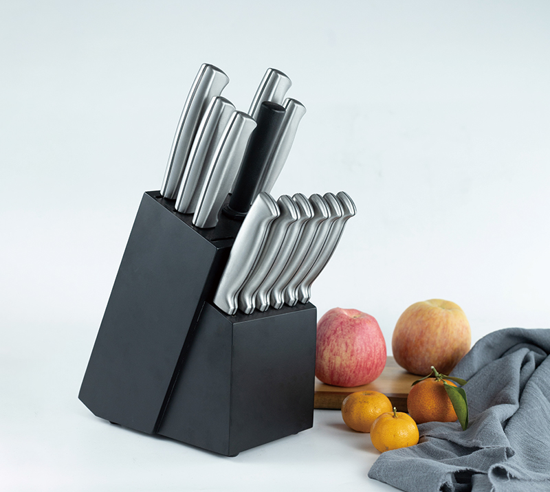 Ensemble de 8 couteaux avec manche en acier inoxydable HS2010