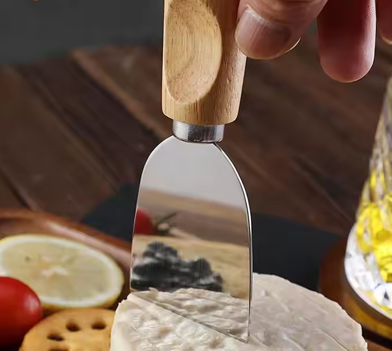 Ensemble de 4&nbsp;couteaux &agrave; fromage HS4232