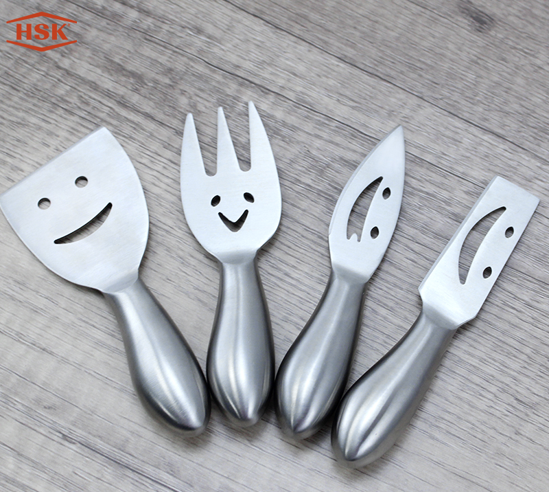 Ensemble de 5&nbsp;couteaux &agrave; fromage HS4212