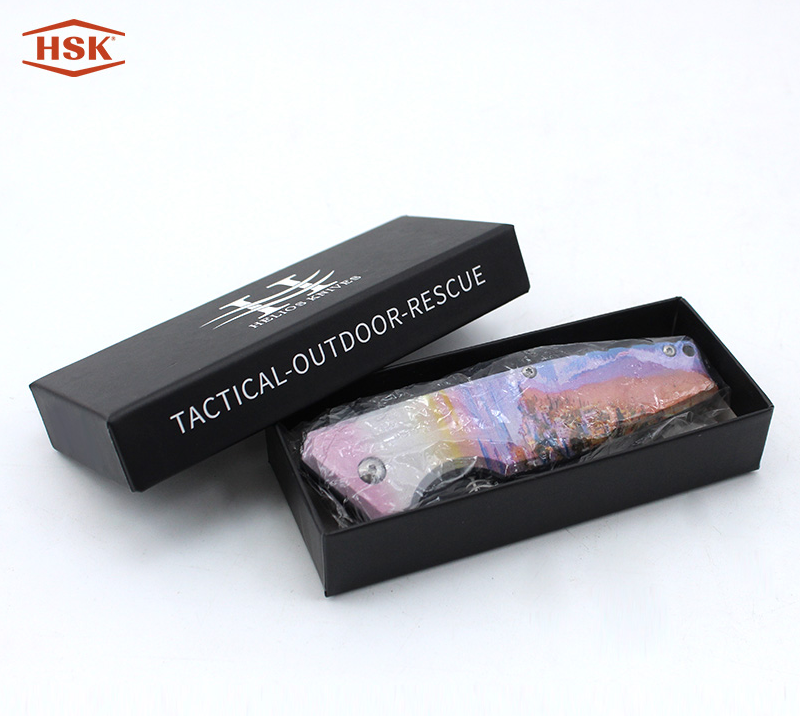Couteau pliant d'ext&eacute;rieur &agrave; motif cerf TPK-18, lame tactique noire en acier inoxydable avec manche